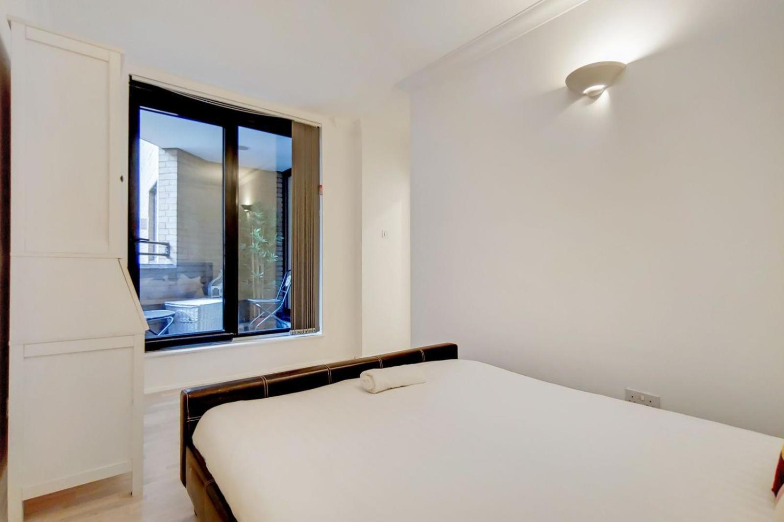 South Kensington - Point West Residences ロンドン エクステリア 写真